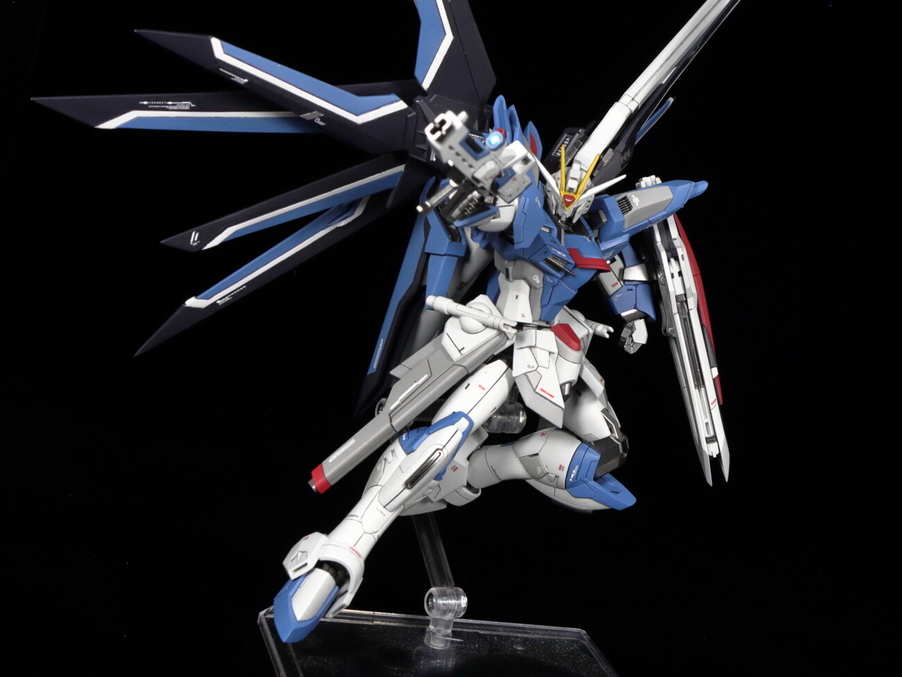 hgライジングフリーダム塗装完成品