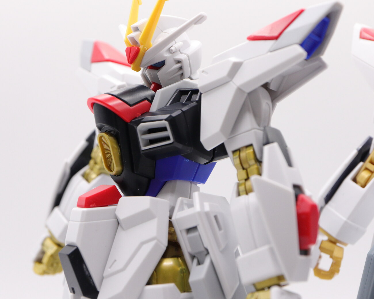 制作記・HG マイティーストライクフリーダムガンダム 改造1 - の 