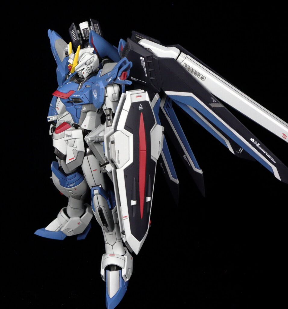HG 1/144 はらむ ライジングフリーダムガンダム全塗装完成品